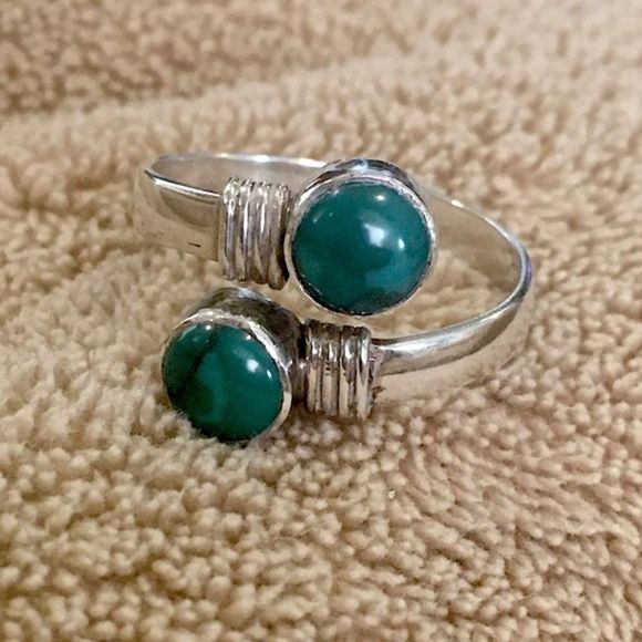 VINTAGE Green Turquoise Sterling Silver Bypass Ring Sz 9.5 - Picture 2 of 8